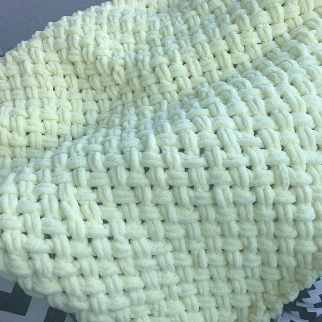 A nice blanket knitted with a chunky yarn﻿