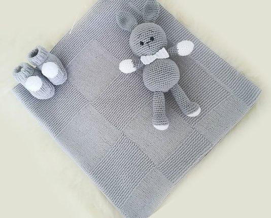 Best 15 Knitted Baby Blankets