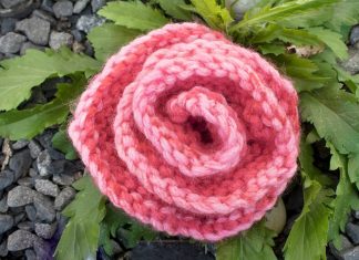 How to knit a rose